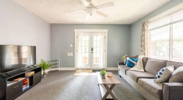 Коттедж *Quiet 1 Bedroom Home - Minutes From Downtown