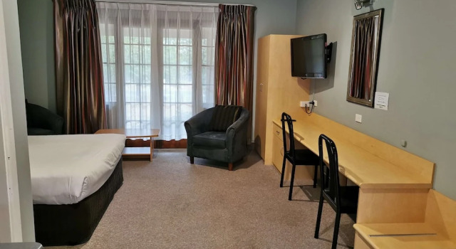 Poplars Inn Mittagong, Забронировать Мини-отель Миттагонг Southern Highlands