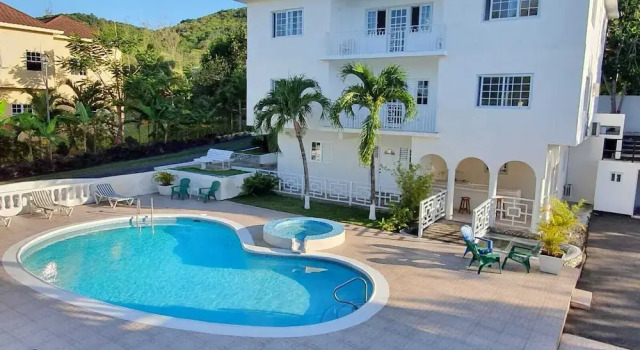 Turquoise Sea Villa, Rezerwuj Willa Hotele w Montego Bay Coast z basenem, Basen