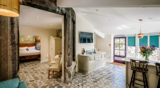 Апартаменты Lymestone Boutique Accommodation