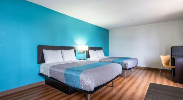 Четырёхместный номер Standard Motel 6-Rocky Mount, NC