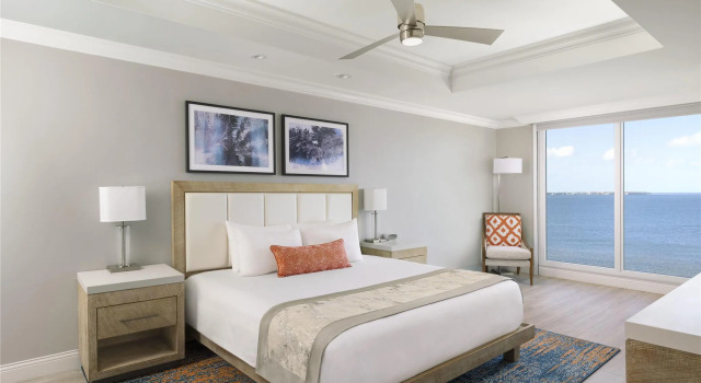 Люкс Sunsuites Villas At Sunseeker Resort, Curio By Hilton