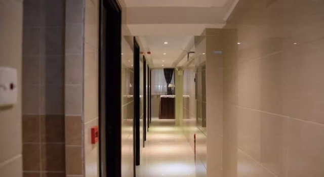 Hong Kong Full Harvest Inn, Забронировать Отель Отели Гонконга с парковкой, рядом с Sin Tat Plaza, Парковка