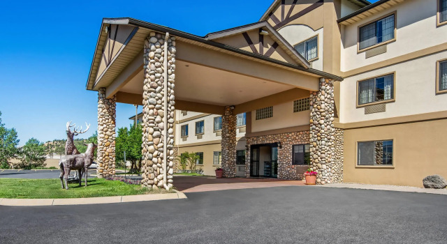 Quality Inn & Suites Vail Valley, Book Hotel Hoteller i Eagle med parkering, Parkering
