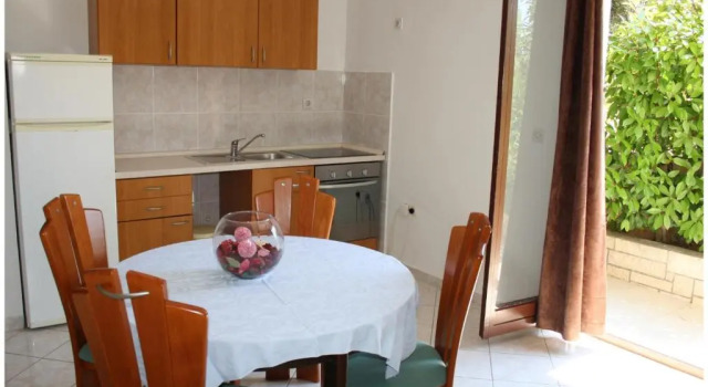 Апартаменты c 1 комнатой с видом на сад Apartments Silvija