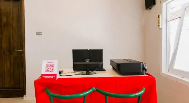 Louise Place by OYO Rooms