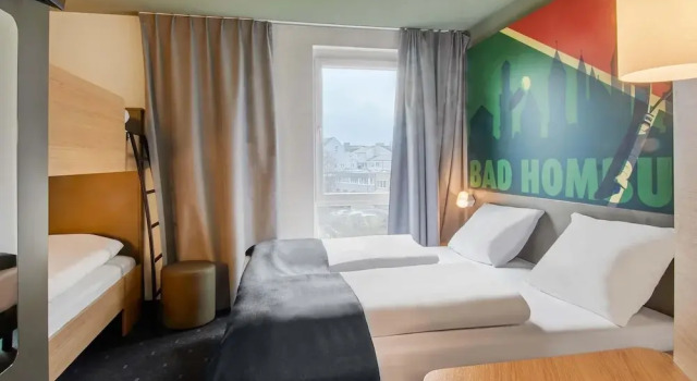 Четырёхместный номер B&B Hotel Bad Homburg