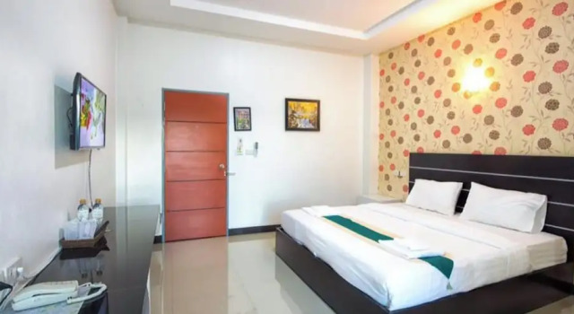 Двухместный номер Standard с балконом Phuthan Hotel
