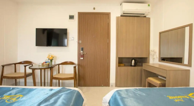 Трёхместный номер Standard QUE HUONG HOTEL
