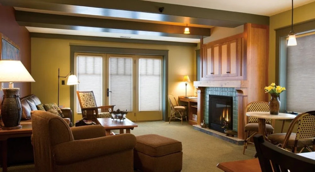 Tamarack Lodge, Rezerwuj Hotel Traverse City Michigan