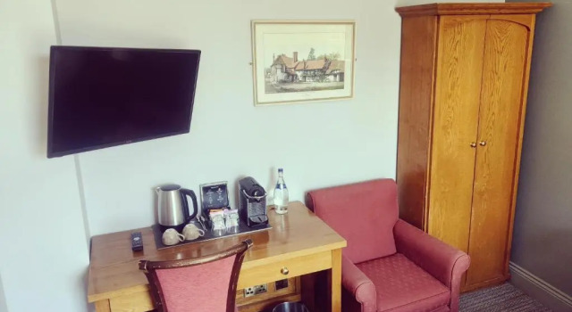 Номер Standard OYO The Greyhound Inn