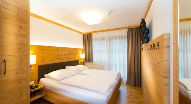 Двухместный номер Standard с балконом Hotel Dorfer