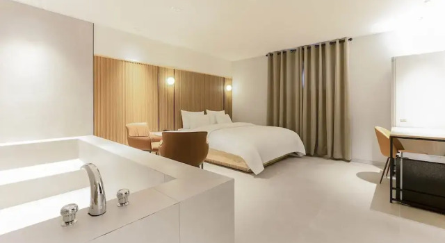 Suite Hotel in café paju