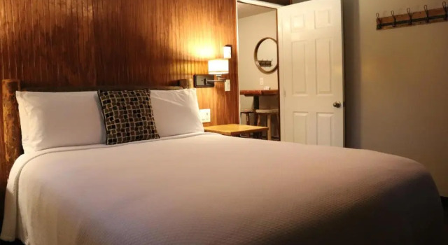 Люкс Lone Fir Resort