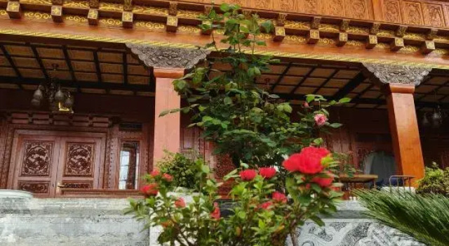 Shangri-La Yunshangyuandan Homestay, Prenota Hotel Shangri-La Yunnan