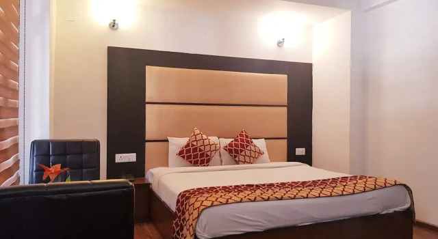 Двухместный номер Deluxe с балконом Hotel Shivani International