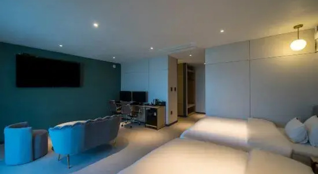 Люкс Brown Dot Hotel Siheung Geobukseom