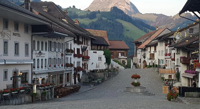 Au soleil de Gruyères chez Chantal, Забронировать Гостевой дом Гостевые дома Фрибург, Гостевой дом