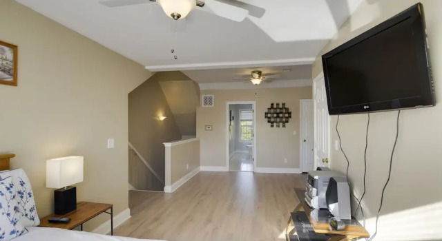 Carolina Waterfront Rentals - Arco - 3 Br townhouse by RedAwning