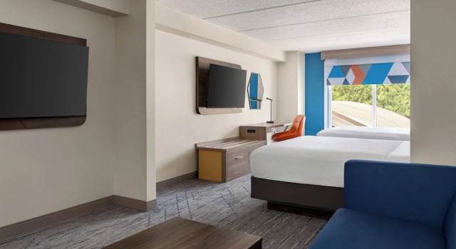 Четырёхместный люкс Holiday Inn Express Birmingham Irondale East by IHG