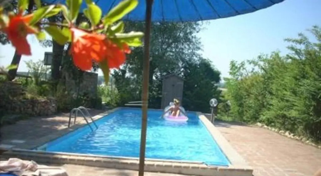 Коттедж Casale Le Rote