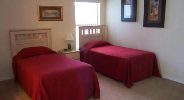 247 High Grove House 4 Bedroom by Florida Star