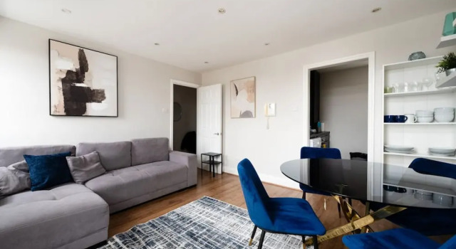 Comfy 2 Bed Flat QCE