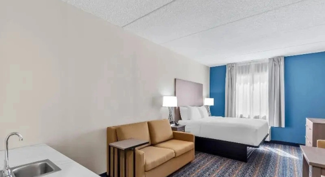 Suite 1 Schlafzimmer Quality Inn & Suites Shepherdstown