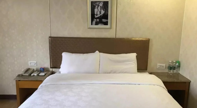 Spring Charm Hotel, Boek Hotel Hotels in Guangdong met parkeren, Parkeren