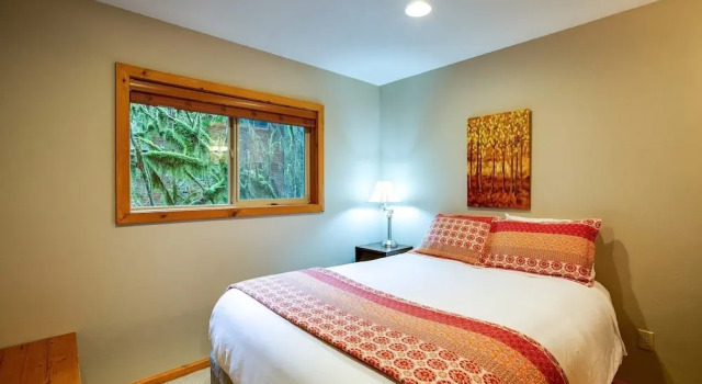 Mt Baker Lodging Cabin 40 - HOT TUB, PETS, SLEEPS 8! by MBL, Book Hotel 4-stjernede hoteller i Glacier, 4*