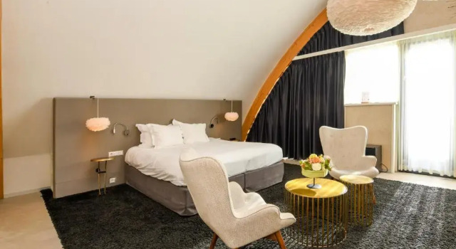 Люкс Royal Hotel De Roode Schuur