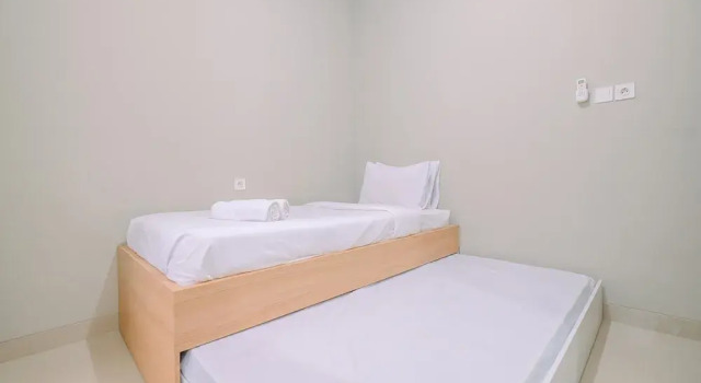 Апартаменты Deluxe Modern Look 1BR at LRT City Sentul - Royal Sentul Park Apartment
