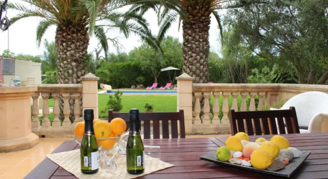 Es garballons, Book Hotel Manacor Majorca