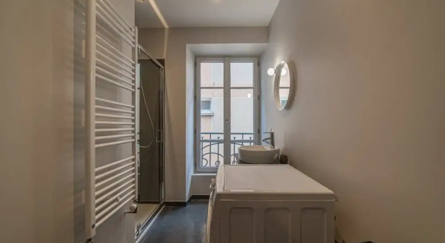 Private Apartment Delavigne - Villa Rops, Prenota Appartamento Hotel a Alvernia con parcheggio, Parcheggio