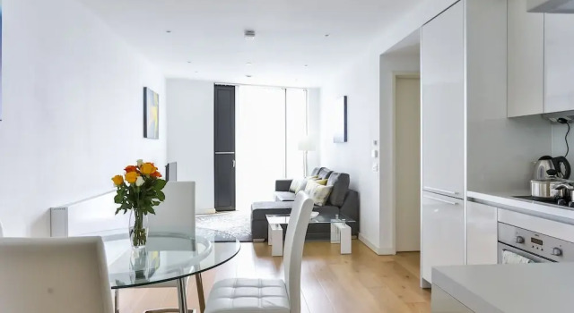 Апартаменты High Living Cosy Flat Next to Zone 1