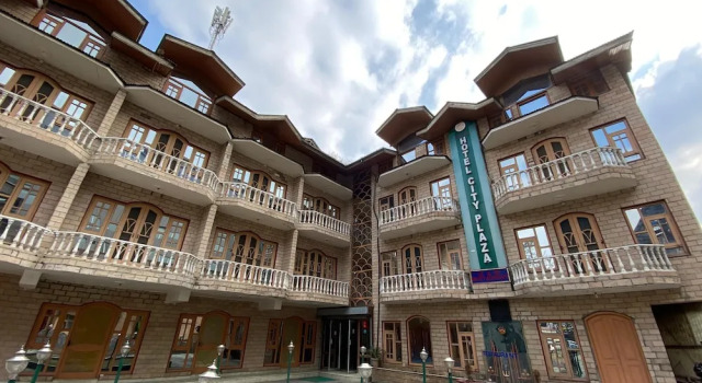 Hotel City plaza, Забронировать Отель Сринагар Jammu & Kashmir Ski
