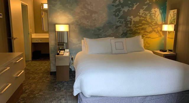Двухместный люкс с 2 комнатами Courtyard by Marriott Concord