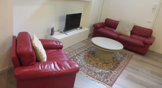Garibaldi Luxury Home - Royal Solution