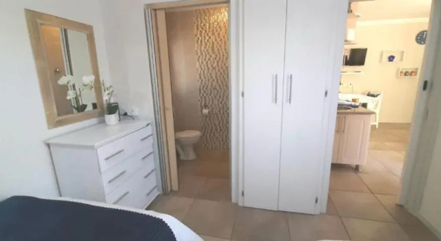 Private Unit with Kitchenette just 10mins to Netcare PTA Hospital