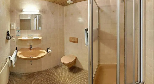 Четырёхместный номер Standard Hotel Keinath Stuttgart