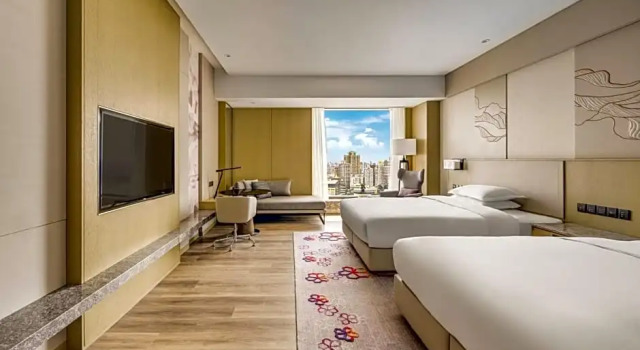 Четырёхместный номер Standard Kaohsiung Marriott Hotel