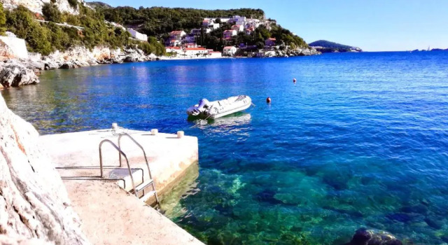 Студия Beach House On The Cliff