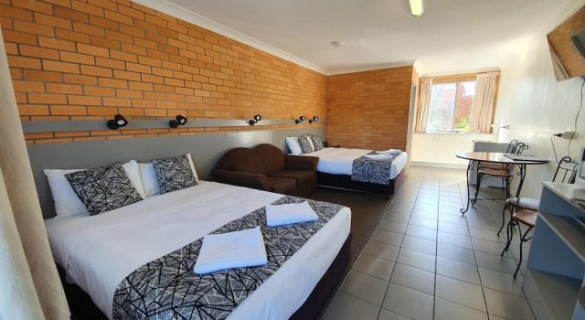 Двухместный семейный номер Standard с балконом Park Drive Motel