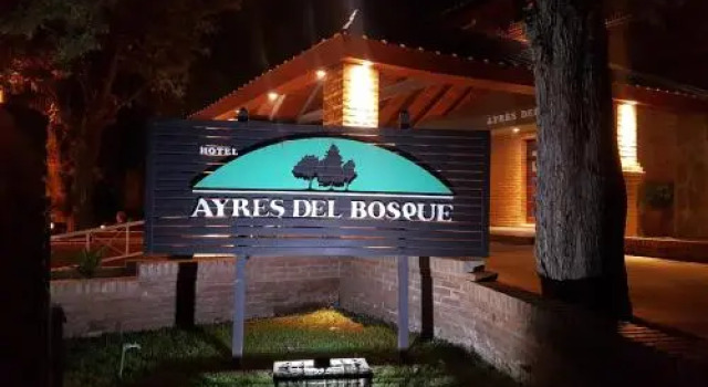 Ayres del Bosque, Забронировать Отель Отели Мерло с бассейном, Бассейн