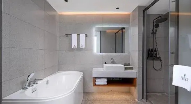 Люкс Deluxe Country Inn & Suites by Radisson Hotel (Chongqing Wushan County Municipal Plaza)