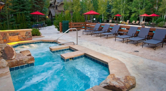 Номер Standard Cozy & Central Arrowhead Ge Townhome, 3br, Sleeps 6 3 Bedroom Townhouse by RedAwning