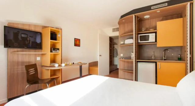 Люкс Comfort Canal Suites (Ex. Suite-Home) by Popinns