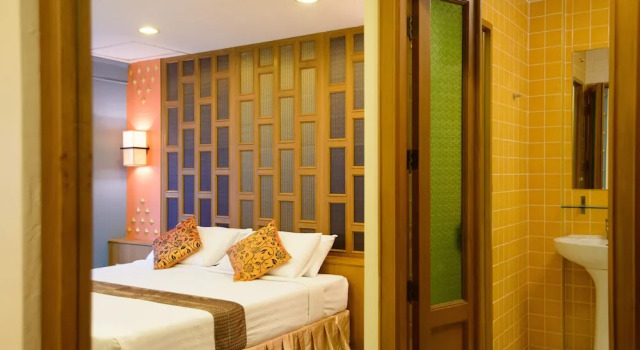 Номер Grand Golden House BTS Chidlom Bangkok