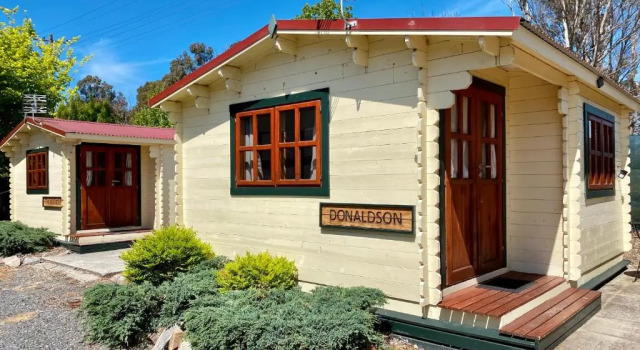 Трёхместный номер Standard Tenterfield Lodge Caravan Park
