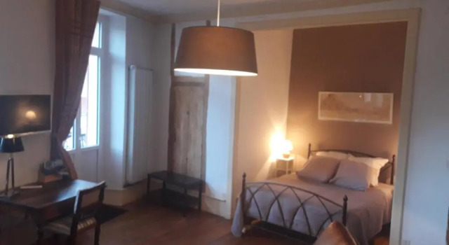 Семейный люкс с балконом Chambres dhôtes Belle Occitane